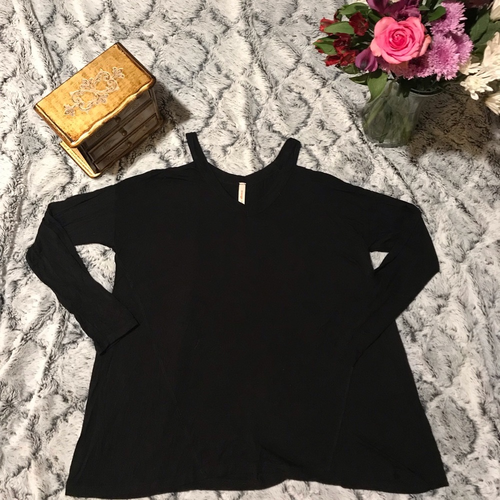 Off the shoulders flowy top
